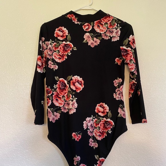 Black Floral Bodysuit - Picture 2 of 4